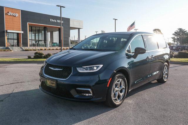 new 2024 Chrysler Pacifica car, priced at $45,856