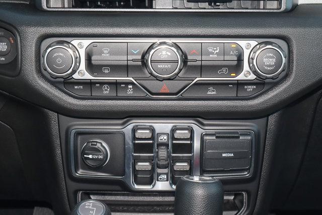 new 2025 Jeep Wrangler car, priced at $39,245