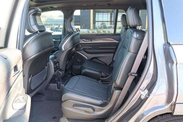 new 2025 Jeep Grand Cherokee L car, priced at $62,401