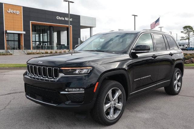 new 2025 Jeep Grand Cherokee car, priced at $49,751