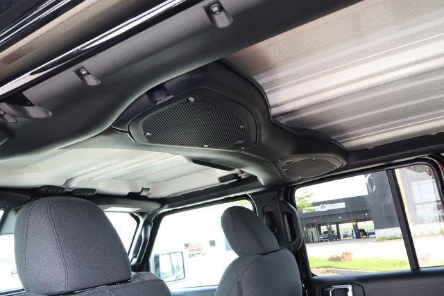 new 2025 Jeep Gladiator car, priced at $45,456