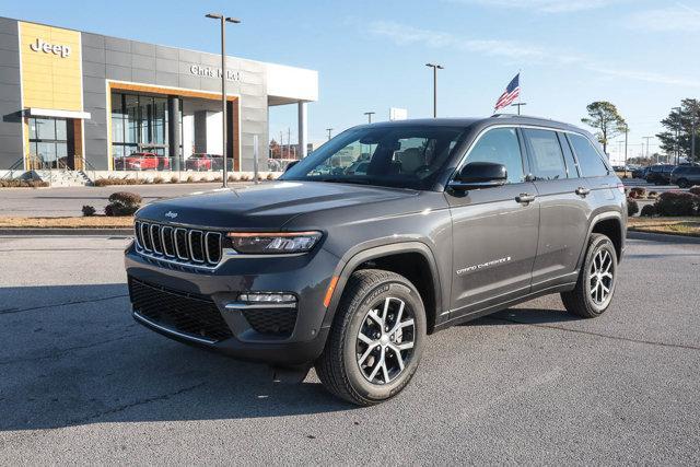 new 2025 Jeep Grand Cherokee car, priced at $45,708