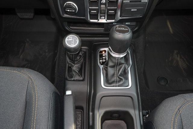 new 2025 Jeep Gladiator car, priced at $45,213