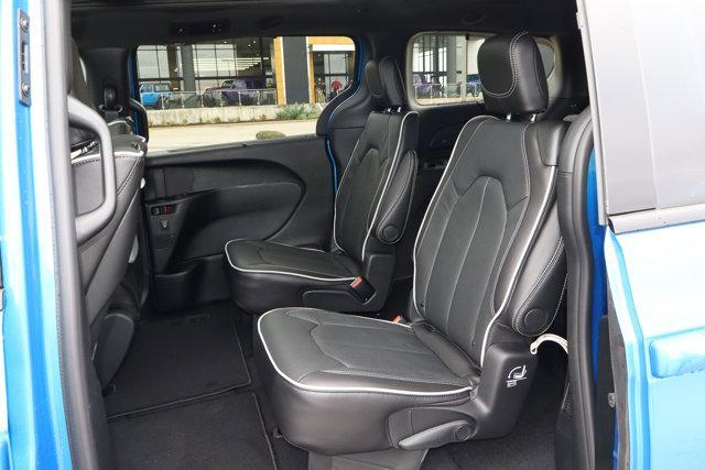 new 2026 Chrysler Pacifica car, priced at $54,988