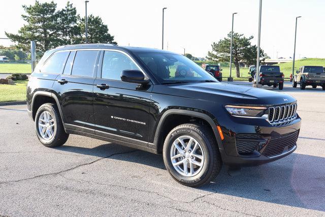 new 2025 Jeep Grand Cherokee car, priced at $40,988