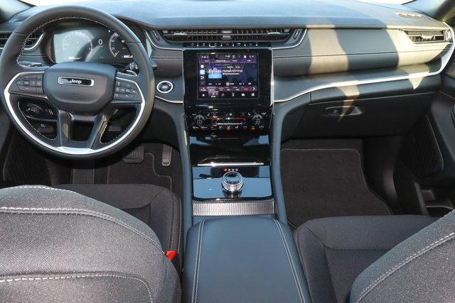 new 2025 Jeep Grand Cherokee car, priced at $40,654
