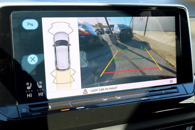 used 2025 Volkswagen Atlas car, priced at $35,988