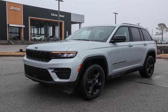 new 2024 Jeep Grand Cherokee car, priced at $41,284