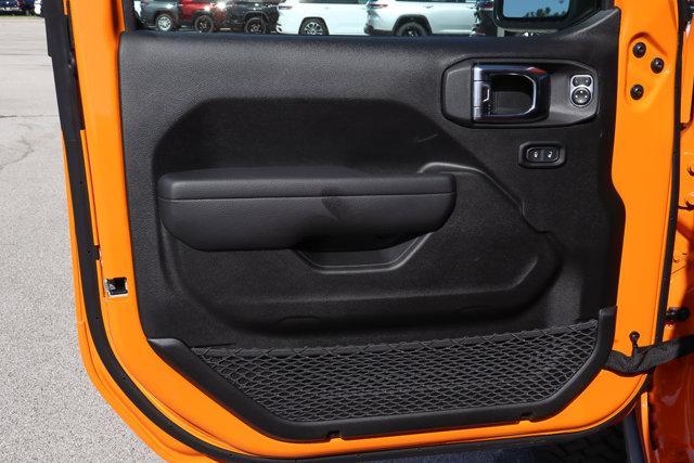 new 2025 Jeep Wrangler car, priced at $47,475