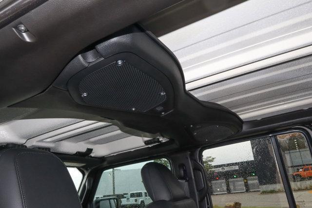 new 2025 Jeep Gladiator car, priced at $46,698