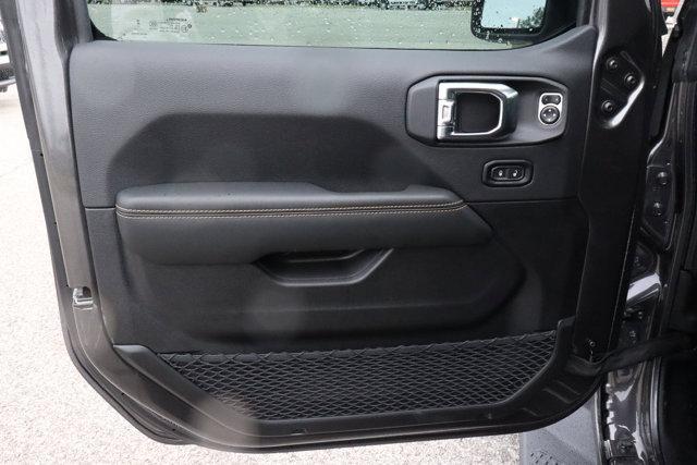 new 2025 Jeep Gladiator car, priced at $46,698