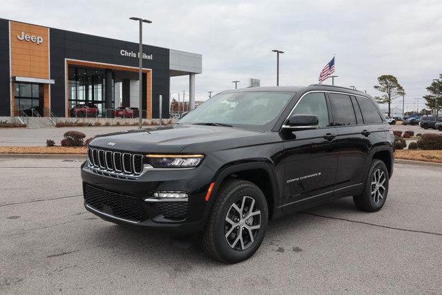 new 2025 Jeep Grand Cherokee car, priced at $43,797