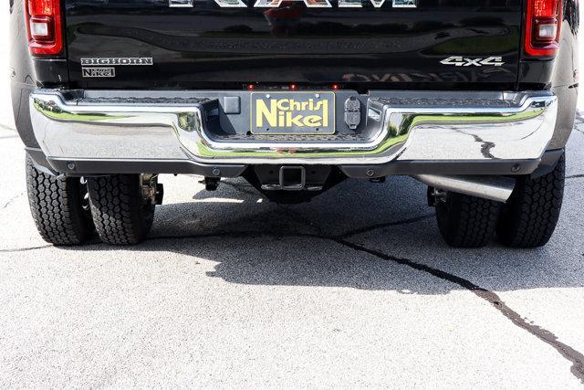 new 2025 Ram 3500 car, priced at $71,671