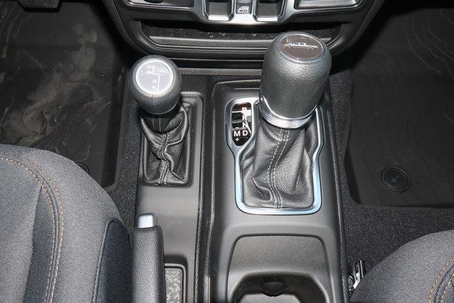 new 2025 Jeep Gladiator car, priced at $39,988