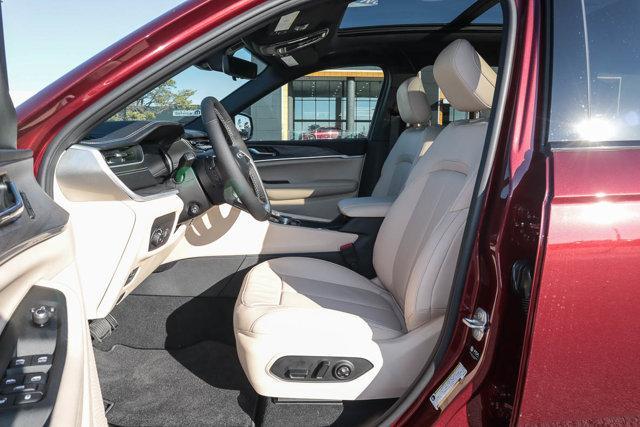 new 2025 Jeep Grand Cherokee L car, priced at $48,772