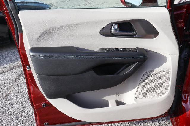 used 2021 Chrysler Pacifica car, priced at $38,988