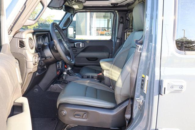 new 2025 Jeep Gladiator car, priced at $56,553
