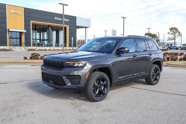 new 2025 Jeep Grand Cherokee car, priced at $41,670