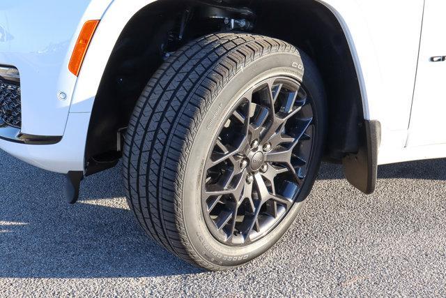 new 2025 Jeep Grand Cherokee L car, priced at $66,755
