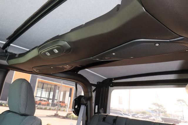 new 2025 Jeep Wrangler car, priced at $32,281