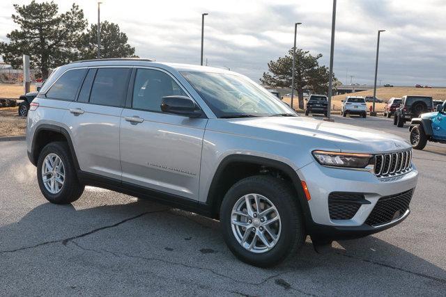 new 2025 Jeep Grand Cherokee car, priced at $35,238