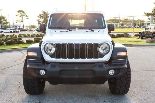 new 2025 Jeep Wrangler car, priced at $43,988
