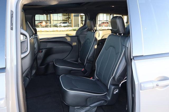 new 2025 Chrysler Pacifica car, priced at $46,988