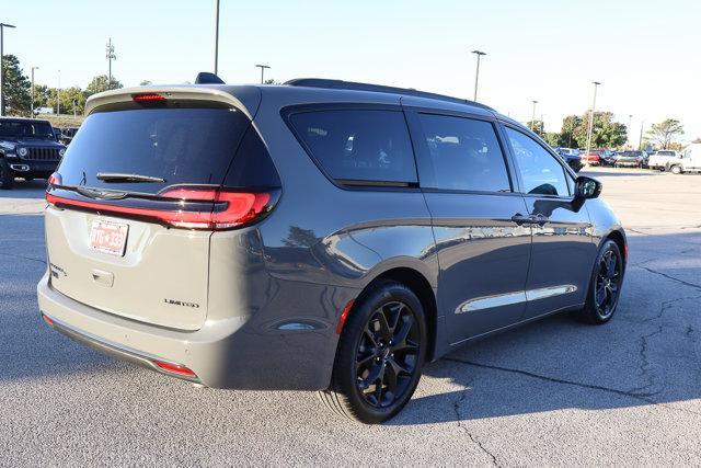 new 2025 Chrysler Pacifica car, priced at $46,988