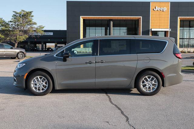 new 2025 Chrysler Pacifica car, priced at $40,459