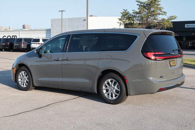 new 2025 Chrysler Pacifica car, priced at $40,459