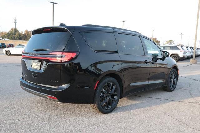 new 2025 Chrysler Pacifica car, priced at $43,469