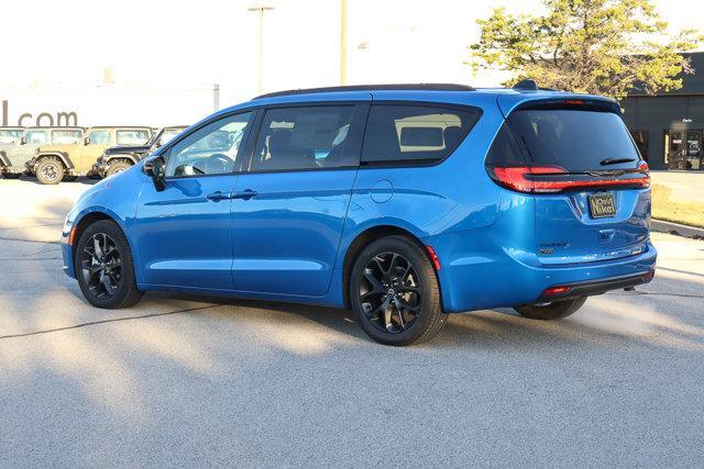 new 2026 Chrysler Pacifica car, priced at $52,814