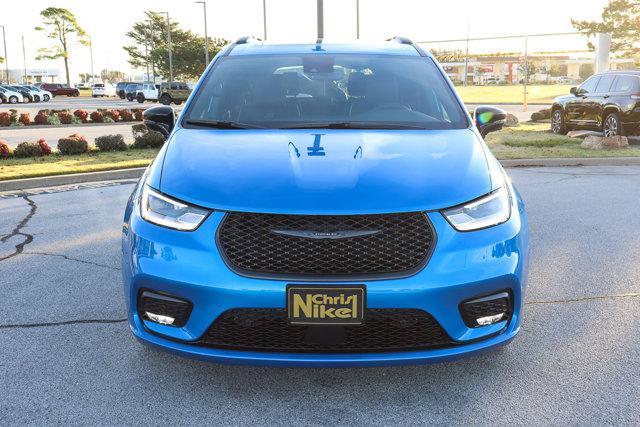 new 2026 Chrysler Pacifica car, priced at $52,814