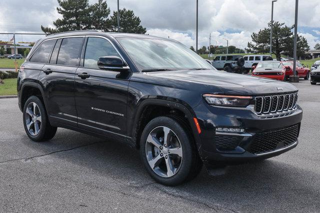 new 2024 Jeep Grand Cherokee car, priced at $47,102