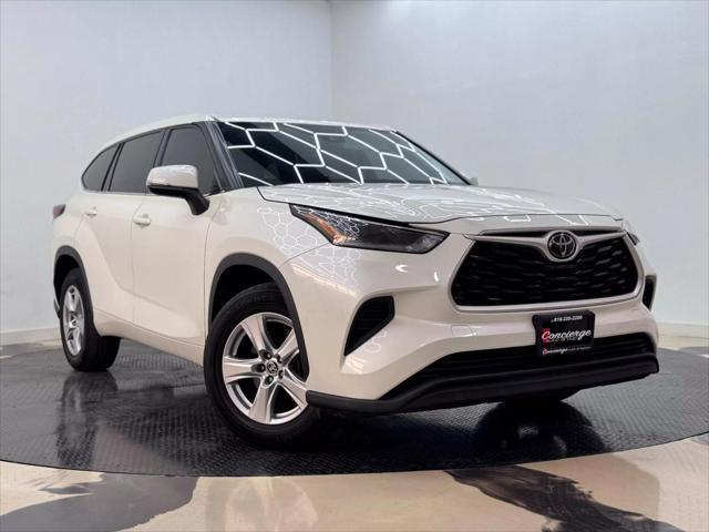 used 2021 Toyota Highlander car, priced at $25,995