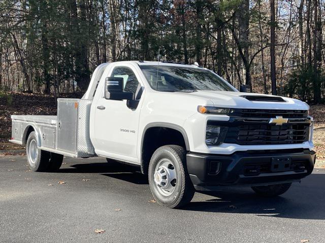 new 2025 Chevrolet Silverado 3500 car, priced at $71,640