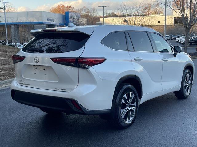 used 2020 Toyota Highlander car, priced at $28,225