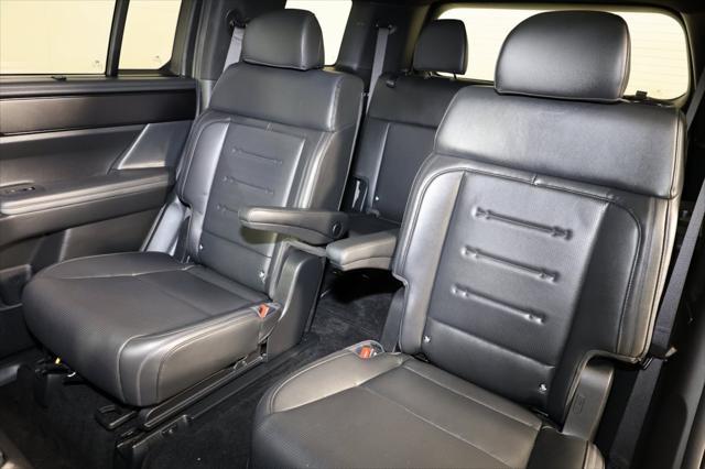 used 2024 Hyundai Santa Fe car, priced at $41,995