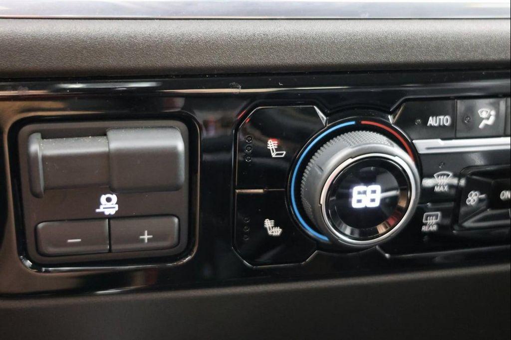 used 2024 Chevrolet Silverado 1500 car, priced at $52,995