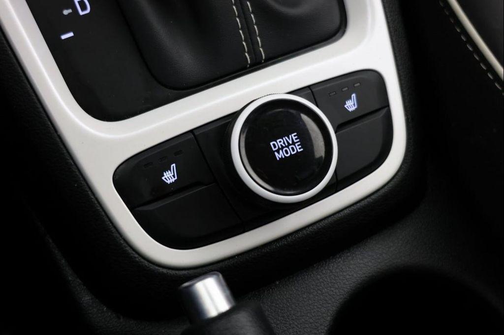 used 2022 Hyundai Venue car, priced at $17,995