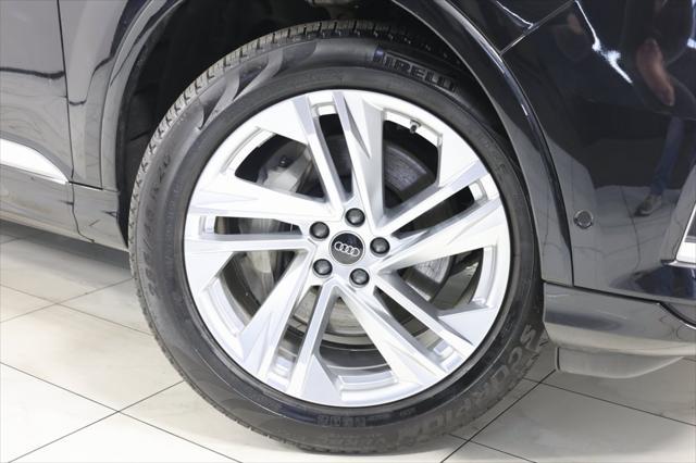 used 2024 Audi Q7 car, priced at $44,995