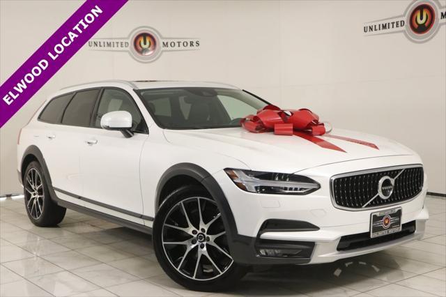 used 2020 Volvo V90 Cross Country car, priced at $31,500