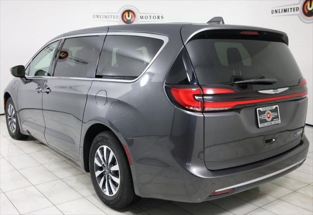 used 2022 Chrysler Pacifica Hybrid car, priced at $26,995