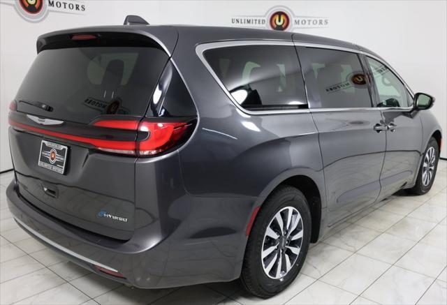 used 2022 Chrysler Pacifica Hybrid car, priced at $26,995