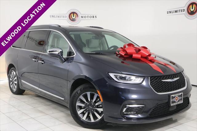 used 2021 Chrysler Pacifica Hybrid car, priced at $33,995