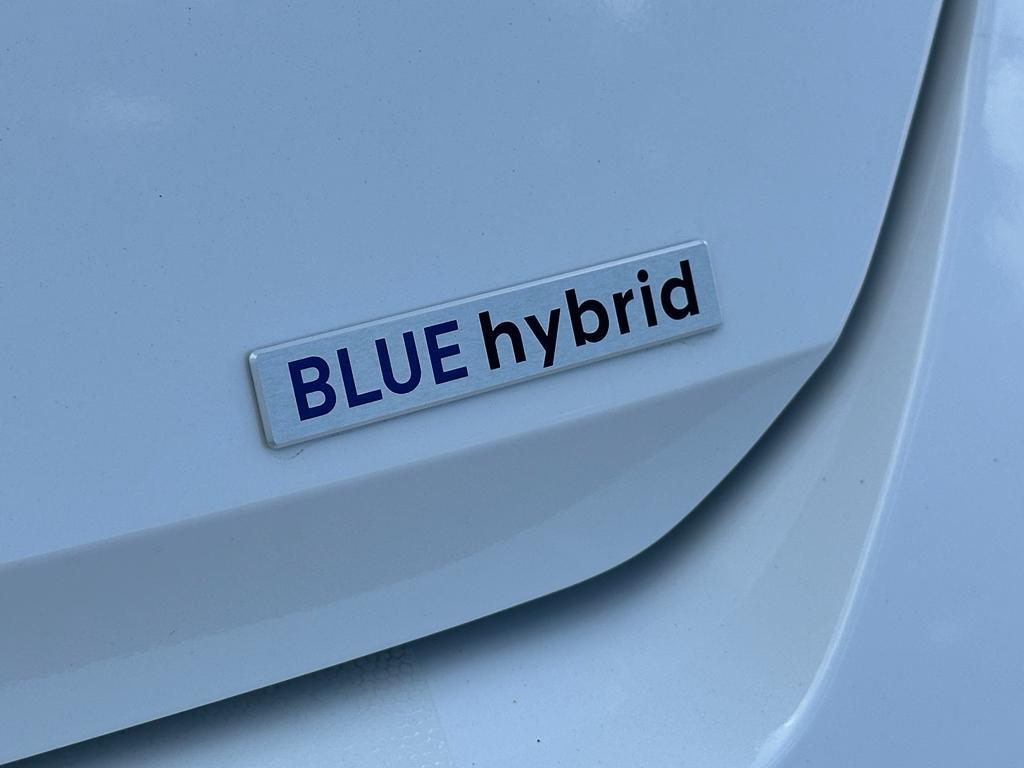 new 2025 Hyundai ELANTRA HEV car, priced at $25,904