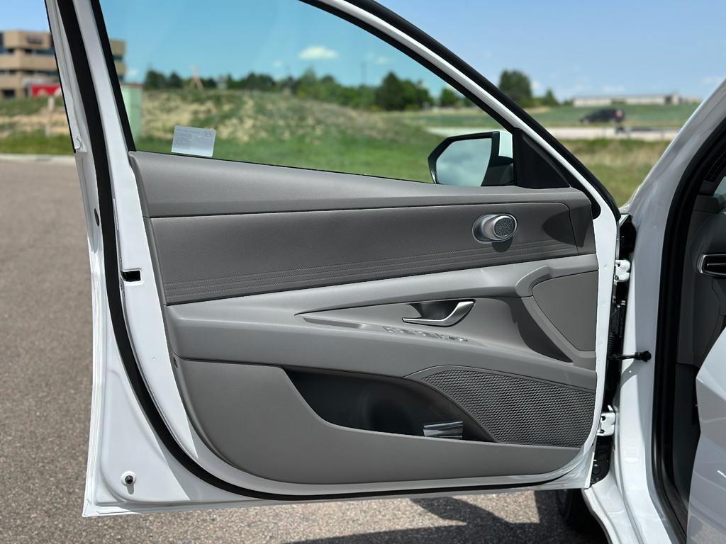 new 2025 Hyundai ELANTRA HEV car, priced at $25,904