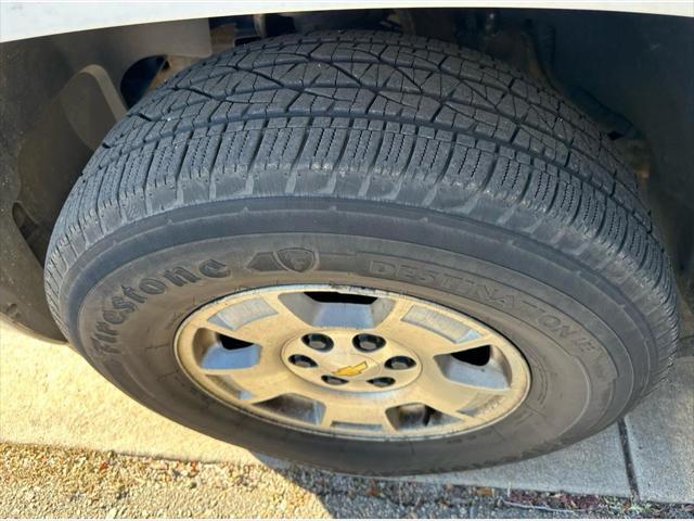 used 2012 Chevrolet Suburban car, priced at $7,996