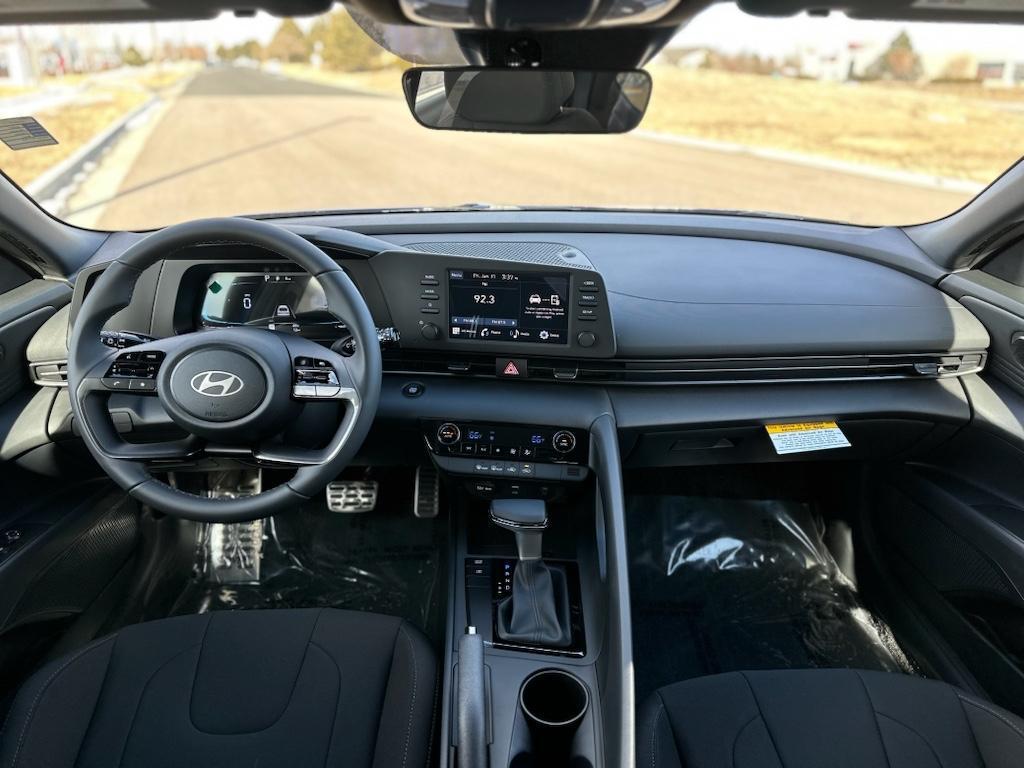 new 2025 Hyundai Elantra car, priced at $22,833