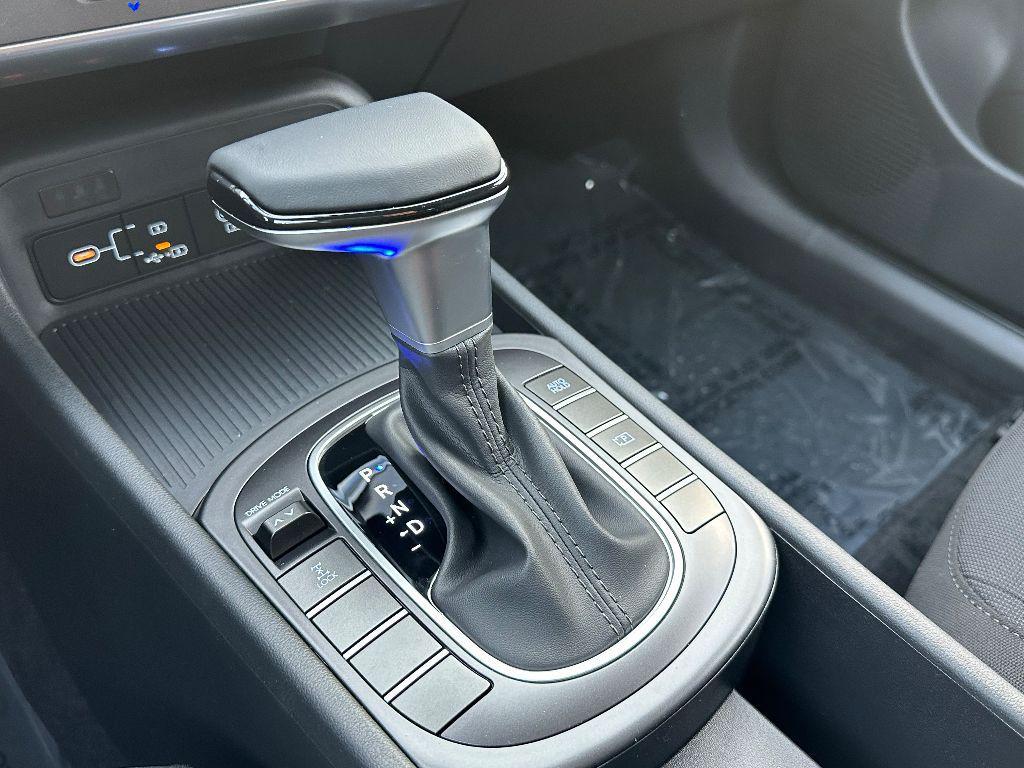 new 2025 Hyundai Kona car, priced at $27,277